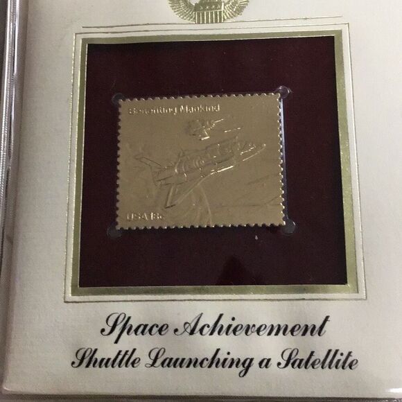 Vintage 19 8122 karat gold replica stamp, first day of issue, space achievement, - Picture 2 of 4